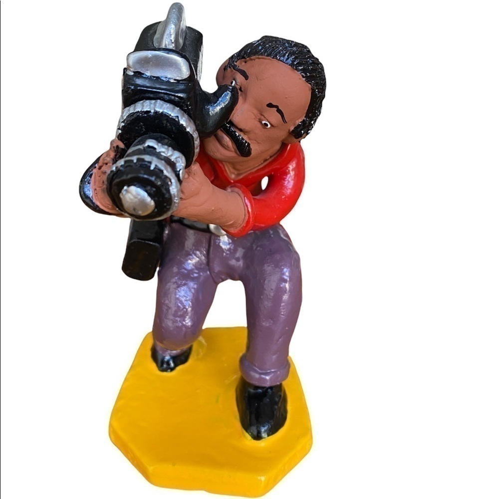 RARE FIND Vintage -Work of the Popular Artist Mestre Luiz Antônio - TV cameraman